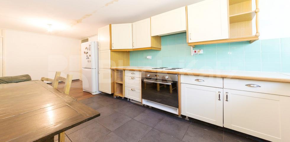 			NEW INSTRUCTION, 4 Bedroom, 1 bath, 1 reception Flat			 Testerton Walk, LATIMER ROAD